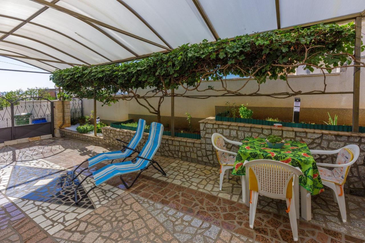 Apartments Budzyn Novi Vinodolski Ngoại thất bức ảnh