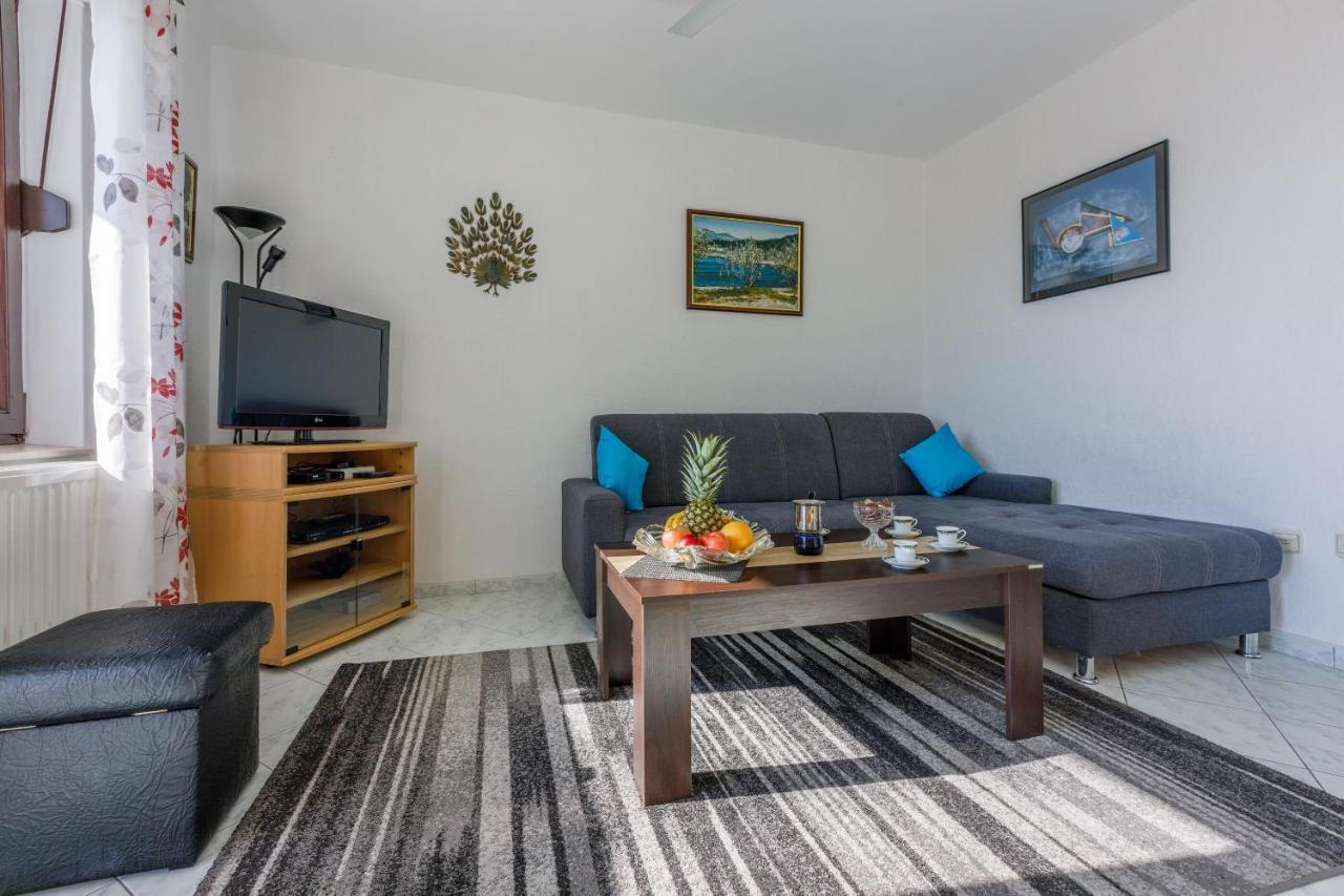 Apartments Budzyn Novi Vinodolski Ngoại thất bức ảnh
